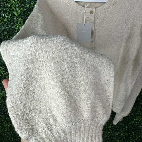 Nwt  cozy Women's Cream button down long sleeve cardigan - Picture 5 of 11